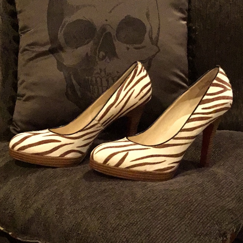 Oh Deer! Bette Zebra Pony Platform Pumps 9.5